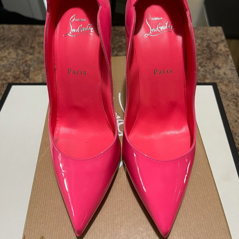Christian LouBoutin Hot chick 100 sz 38.5